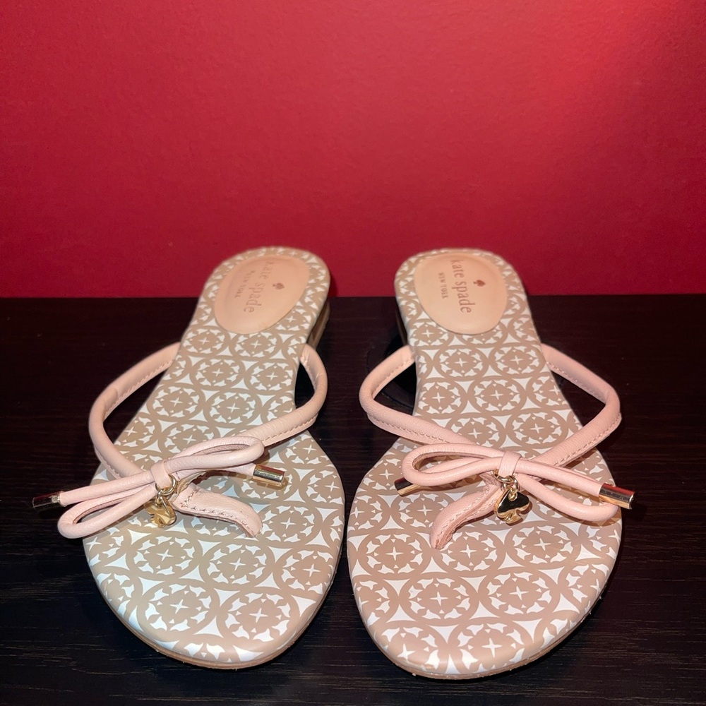 Women Kate Spade New York Mistic Bow Flat Thong Sandal, size 6.5